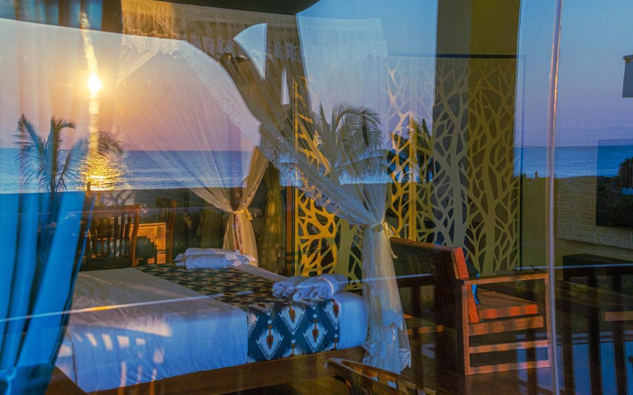 Hotel Calypso Sunset Iranawila Esterno foto